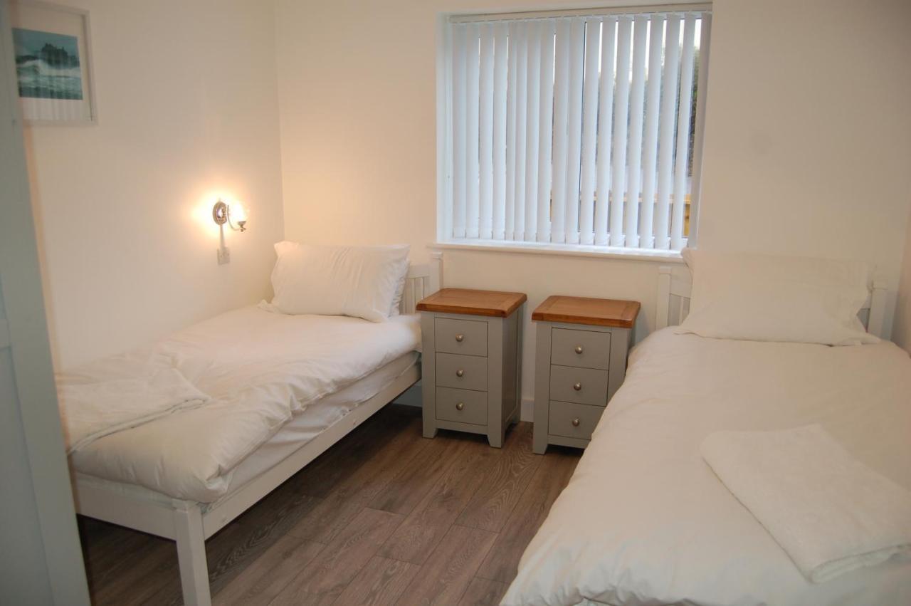 Beautiful, Modern Villa 5 Mins Walk From The Stunning Bay At Trearddur Holyhead Exteriör bild