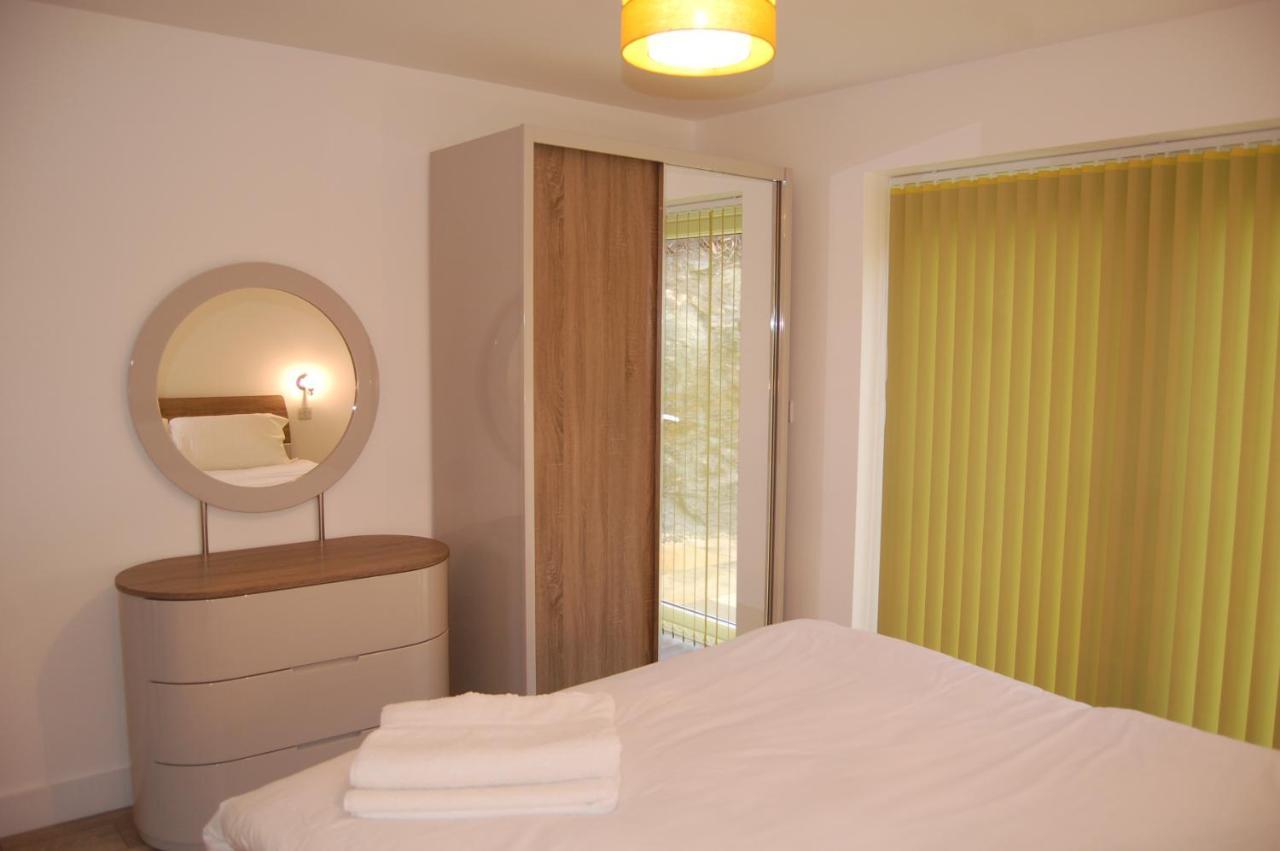 Beautiful, Modern Villa 5 Mins Walk From The Stunning Bay At Trearddur Holyhead Exteriör bild